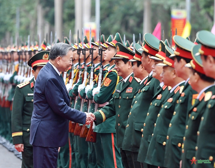 Hình ảnh Tổng Bí thư Tô Lâm dự Lễ kỷ niệm 80 năm Ngày truyền thống Tổng cục Chính trị- Ảnh 2. Hình ảnh Tổng Bí thư Tô Lâm dự Lễ kỷ niệm 80 năm Ngày truyền thống Tổng cục Chính trị- Ảnh 2.