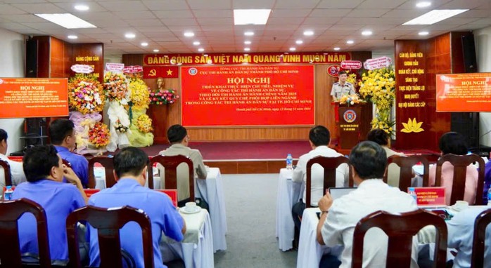 Cục Thi hành án dân sự TP HCM: Cần có đủ nguồn lực để xử lý hiệu quả các vụ án lớn- Ảnh 1. Cục Thi hành án dân sự TP HCM: Cần có đủ nguồn lực để xử lý hiệu quả các vụ án lớn- Ảnh 1.