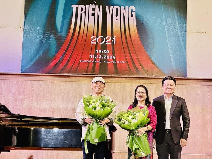 Tạ Minh Tâm, Ánh Tuyết xúc động trước thành quả học trò của NSƯT Phạm Thế Vĩ- Ảnh 1. Tạ Minh Tâm, Ánh Tuyết xúc động trước thành quả học trò của NSƯT Phạm Thế Vĩ- Ảnh 1.