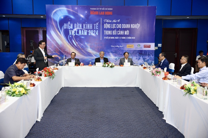 Diễn đàn Kinh tế Việt Nam 2024 - Phiên thứ 4: Cần những giải pháp đột phá- Ảnh 3. Diễn đàn Kinh tế Việt Nam 2024 - Phiên thứ 4: Cần những giải pháp đột phá- Ảnh 3.