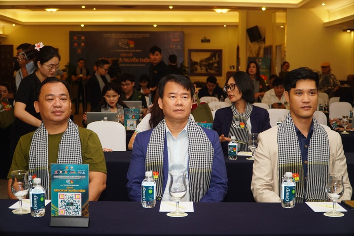Chương trình nghệ thuật đặc biệt “Bài ca không quên”- Ảnh 3. Chương trình nghệ thuật đặc biệt “Bài ca không quên”- Ảnh 3.