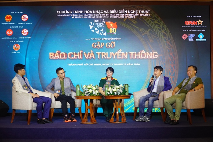 Chương trình nghệ thuật đặc biệt “Bài ca không quên”- Ảnh 10. Chương trình nghệ thuật đặc biệt “Bài ca không quên”- Ảnh 10.
