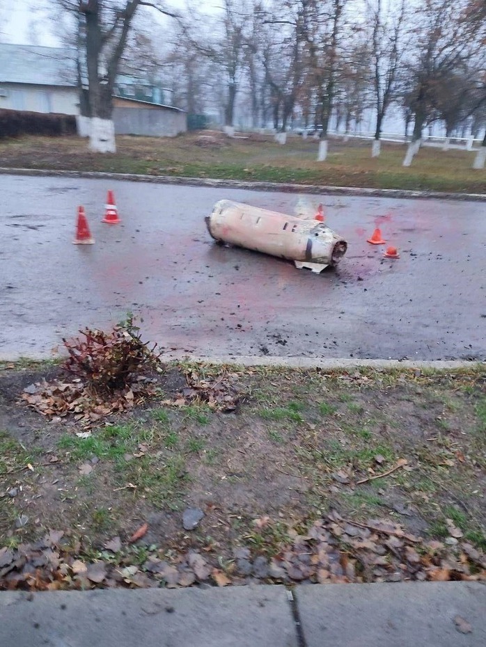 Ukraine tấn công Nga bằng ATACMS, Moscow sắp đáp trả bằng Oreshnik?- Ảnh 2. Ukraine tấn công Nga bằng ATACMS, Moscow sắp đáp trả bằng Oreshnik?- Ảnh 2.