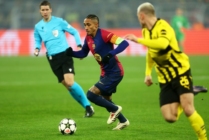 Rượt đuổi tỉ số hấp dẫn, Barcelona thắng nghẹt thở chủ nhà Dortmund- Ảnh 3. Rượt đuổi tỉ số hấp dẫn, Barcelona thắng nghẹt thở chủ nhà Dortmund- Ảnh 3.