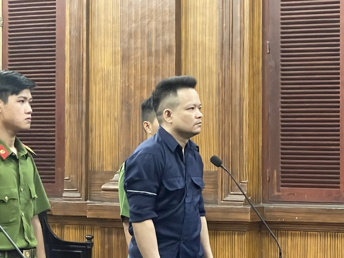 Bị cáo Phạm Văn Đoan nghe tòa tuyên án