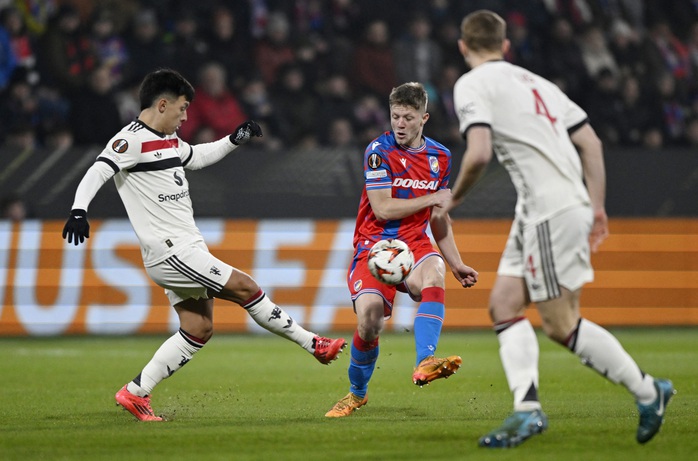 Hojlund lập đại công, Man United lên Top 8 Europa League- Ảnh 1. Hojlund lập đại công, Man United lên Top 8 Europa League- Ảnh 1.