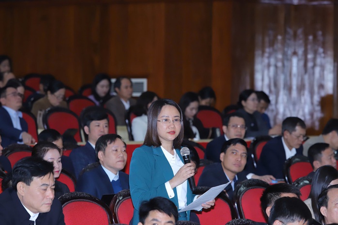 Có dự án trọng điểm 8 lần thay đổi giấy chứng nhận đầu tư- Ảnh 2. Có dự án trọng điểm 8 lần thay đổi giấy chứng nhận đầu tư- Ảnh 2.