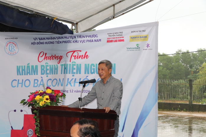 Bác sĩ đầu ngành Bệnh viện Chợ Rẫy khám bệnh miễn phí cho người dân Quảng Nam- Ảnh 2. Bác sĩ đầu ngành Bệnh viện Chợ Rẫy khám bệnh miễn phí cho người dân Quảng Nam- Ảnh 2.