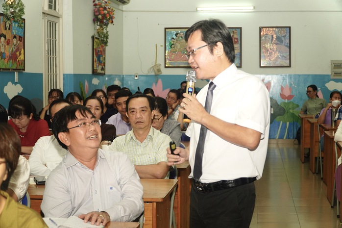 Hơn 100 cán bộ giáo dục tham dự bồi dưỡng “Kỹ năng ứng xử với báo chí-truyền thông”- Ảnh 5. Hơn 100 cán bộ giáo dục tham dự bồi dưỡng “Kỹ năng ứng xử với báo chí-truyền thông”- Ảnh 5.