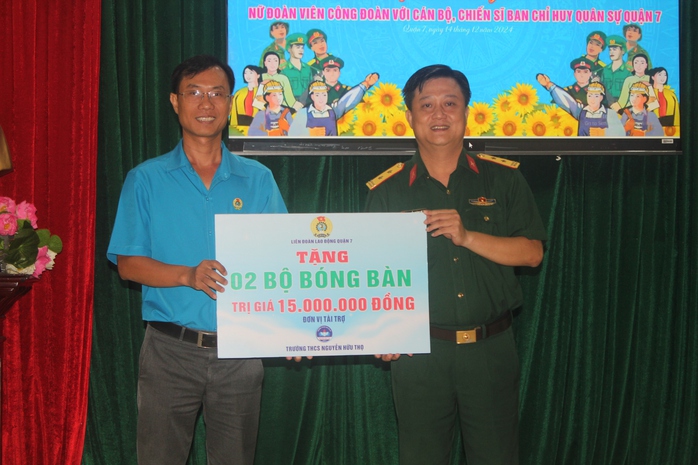 Nhiều hoạt động kỷ niệm ngày thành lập QĐND Việt Nam- Ảnh 1. Nhiều hoạt động kỷ niệm ngày thành lập QĐND Việt Nam- Ảnh 1.