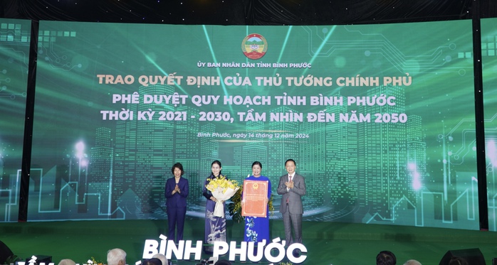 Phó Thủ tướng Trần Hồng Hà: Bình Phước được ví như "nàng tiên đang ngủ quên"- Ảnh 4. Phó Thủ tướng Trần Hồng Hà: Bình Phước được ví như "nàng tiên đang ngủ quên"- Ảnh 4.