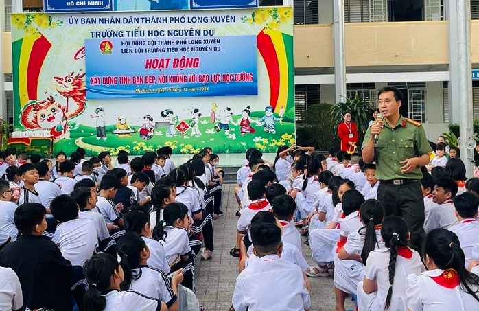 Tuyên truyền cách ngăn chặn thuốc lá điện tử xâm nhập trường học- Ảnh 1. Tuyên truyền cách ngăn chặn thuốc lá điện tử xâm nhập trường học- Ảnh 1.