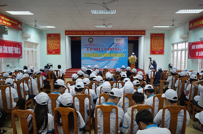 Phát động "Điểm du lịch không khói thuốc lá"- Ảnh 1. Phát động "Điểm du lịch không khói thuốc lá"- Ảnh 1.