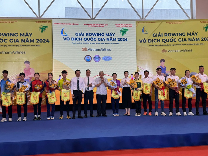Hấp dẫn Giải Vô địch đua rowing máy quốc gia 2024- Ảnh 1. Hấp dẫn Giải Vô địch đua rowing máy quốc gia 2024- Ảnh 1.