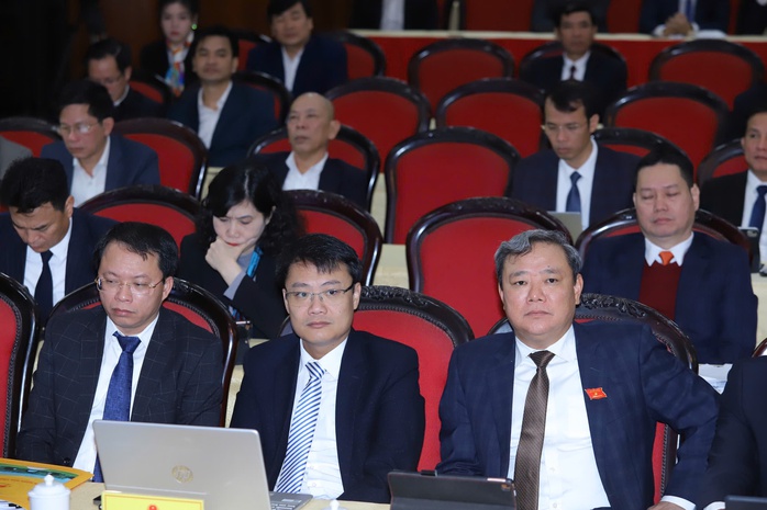 Chủ tịch tỉnh Thanh Hóa nói về đội bóng xứ Thanh: "Tỉnh còn nghèo, càng đá càng hay"- Ảnh 5. Chủ tịch tỉnh Thanh Hóa nói về đội bóng xứ Thanh: "Tỉnh còn nghèo, càng đá càng hay"- Ảnh 5.