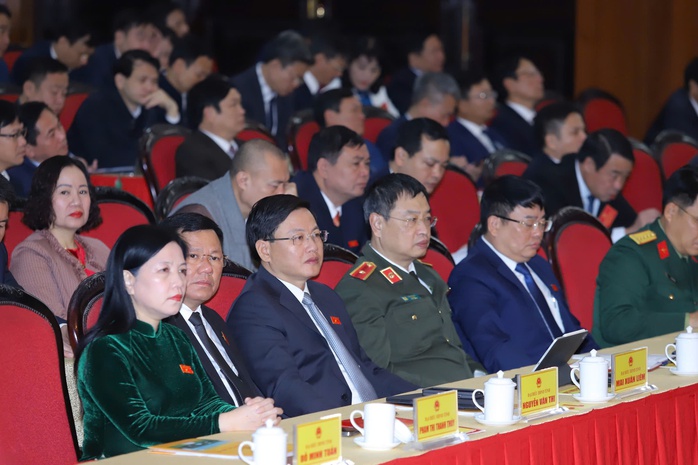 Chủ tịch tỉnh Thanh Hóa nói về đội bóng xứ Thanh: "Tỉnh còn nghèo, càng đá càng hay"- Ảnh 3. Chủ tịch tỉnh Thanh Hóa nói về đội bóng xứ Thanh: "Tỉnh còn nghèo, càng đá càng hay"- Ảnh 3.