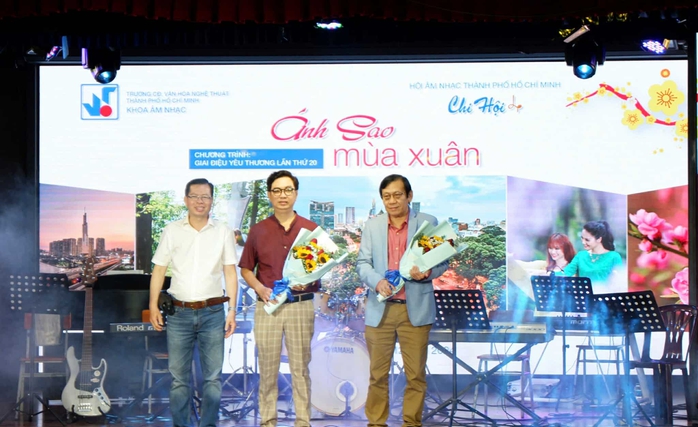 Hào hứng với "Ánh sao mùa xuân"- Ảnh 2. Hào hứng với "Ánh sao mùa xuân"- Ảnh 2.