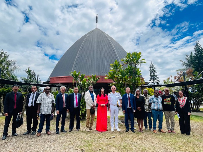 Thứ trưởng Lê Thị Thu Hằng thăm, làm việc tại New Caledonia- Ảnh 1. Thứ trưởng Lê Thị Thu Hằng thăm, làm việc tại New Caledonia- Ảnh 1.