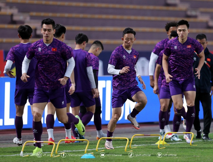 Tuyển Việt Nam thắng sít sao Indonesia, rộng cửa vào bán kết ASEAN Cup 2024- Ảnh 4. Tuyển Việt Nam thắng sít sao Indonesia, rộng cửa vào bán kết ASEAN Cup 2024- Ảnh 4.