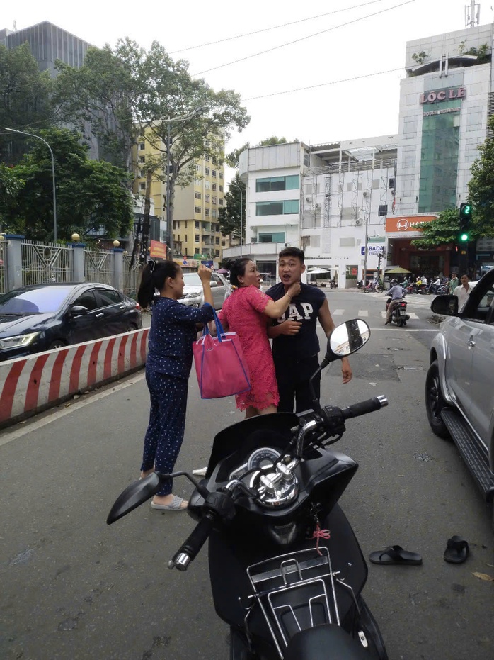 Những hành động tưởng đơn giản nhưng dễ đi tù- Ảnh 1. Những hành động tưởng đơn giản nhưng dễ đi tù- Ảnh 1.