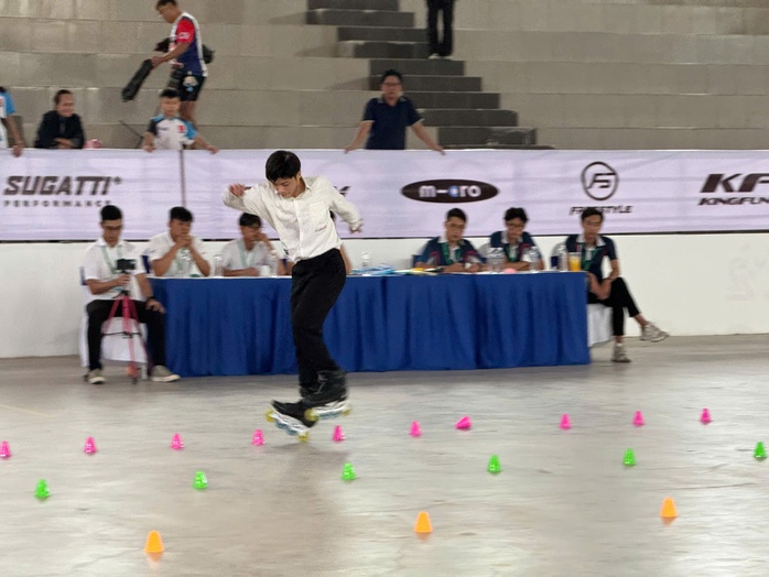 Gần 200 VĐV tham dự giải Roller Sports TP HCM - Chào năm mới 2025- Ảnh 8. Gần 200 VĐV tham dự giải Roller Sports TP HCM - Chào năm mới 2025- Ảnh 8.