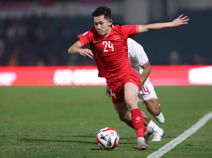 ASEAN Cup 2024: Ai sẽ thay Văn Toàn sát cánh cùng Rafaelson?- Ảnh 4. ASEAN Cup 2024: Ai sẽ thay Văn Toàn sát cánh cùng Rafaelson?- Ảnh 4.