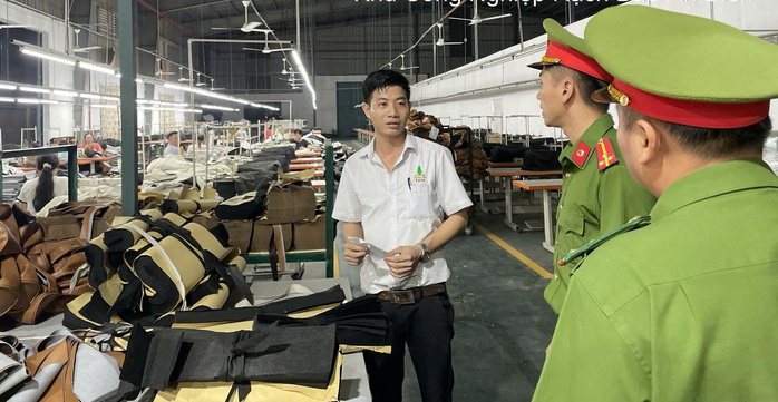 Hàng trăm cơ sở, tòa nhà vi phạm phòng cháy chữa cháy- Ảnh 1. Hàng trăm cơ sở, tòa nhà vi phạm phòng cháy chữa cháy- Ảnh 1.