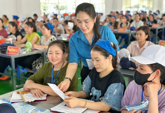 Thưởng Tết tại Thanh Hóa cao nhất 410 triệu đồng, thấp nhất 50 ngàn đồng- Ảnh 1. Thưởng Tết tại Thanh Hóa cao nhất 410 triệu đồng, thấp nhất 50 ngàn đồng- Ảnh 1.