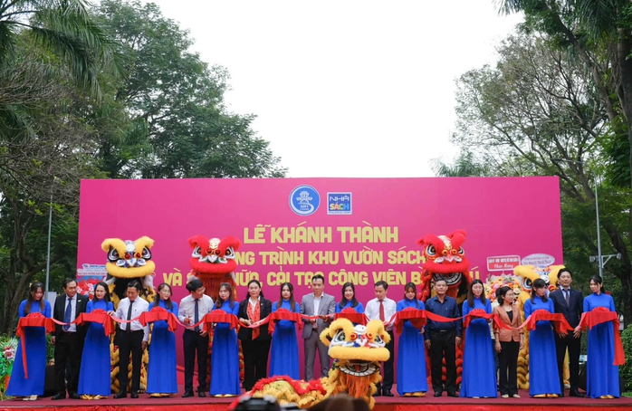 Khánh thành khu vườn sách tại công viên Bình Phú quận 6- Ảnh 1. Khánh thành khu vườn sách tại công viên Bình Phú quận 6- Ảnh 1.