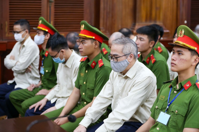 Hai cựu Cục trưởng Đăng kiểm kháng cáo bản án sơ thẩm của TAND TP HCM- Ảnh 1. Hai cựu Cục trưởng Đăng kiểm kháng cáo bản án sơ thẩm của TAND TP HCM- Ảnh 1.