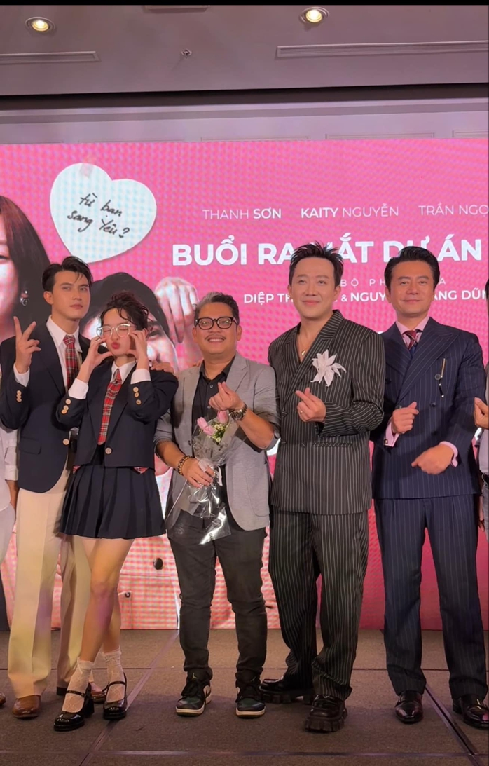 Trấn Thành khen Kaity Nguyễn nhưng vẫn "đợi em đủ trưởng thành"- Ảnh 4. Trấn Thành khen Kaity Nguyễn nhưng vẫn "đợi em đủ trưởng thành"- Ảnh 4.