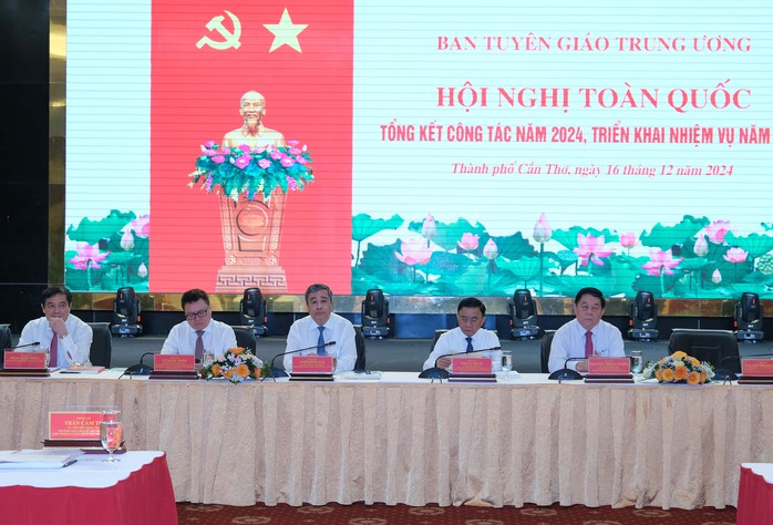 Tạo sự đồng thuận trong nhân dân về tinh gọn bộ máy- Ảnh 1. Tạo sự đồng thuận trong nhân dân về tinh gọn bộ máy- Ảnh 1.