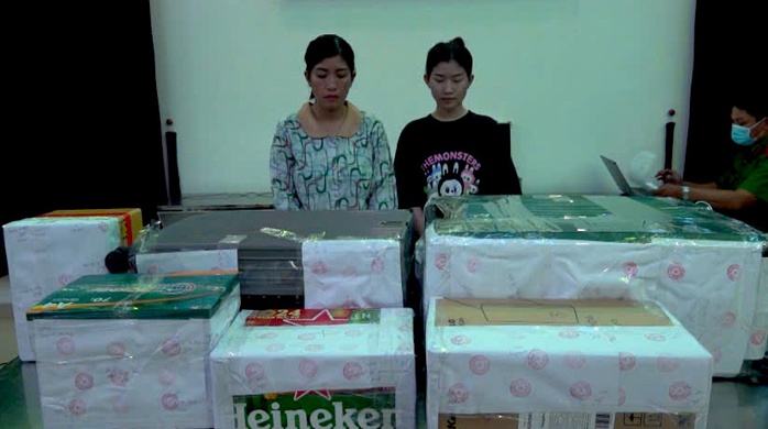 Công an TP HCM phá chuyên án lớn ngụy trang trong cặp học sinh - Ảnh 1. Công an TP HCM phá chuyên án lớn ngụy trang trong cặp học sinh - Ảnh 1.