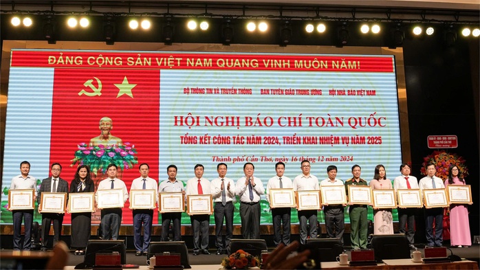 Nâng cao chất lượng, hiệu quả thông tin, tuyên truyền trên báo chí- Ảnh 5. Nâng cao chất lượng, hiệu quả thông tin, tuyên truyền trên báo chí- Ảnh 5.