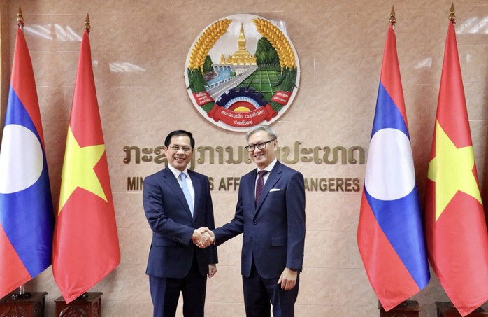 Làm sâu sắc hơn nữa hợp tác quốc phòng - an ninh Việt Nam - Lào- Ảnh 1. Làm sâu sắc hơn nữa hợp tác quốc phòng - an ninh Việt Nam - Lào- Ảnh 1.