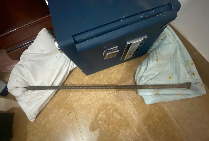 Liên tiếp đột nhập nhà dân phá két sắt, "khoắng" tài sản- Ảnh 3. Liên tiếp đột nhập nhà dân phá két sắt, "khoắng" tài sản- Ảnh 3.