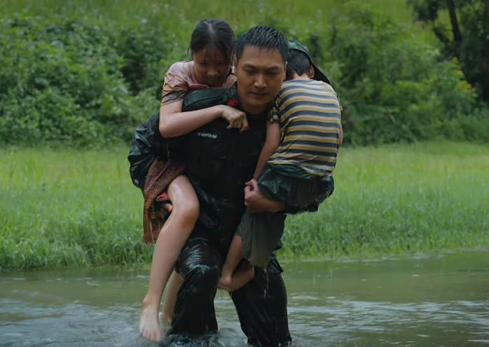 "Không thời gian" đong đầy cảm xúc tình quân dân, tình đồng đội- Ảnh 4. "Không thời gian" đong đầy cảm xúc tình quân dân, tình đồng đội- Ảnh 4.
