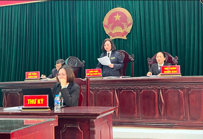 Bị cáo đánh nam sinh lớp 8 dẫn tới tử vong lĩnh 4 năm 9 tháng tù- Ảnh 1. Bị cáo đánh nam sinh lớp 8 dẫn tới tử vong lĩnh 4 năm 9 tháng tù- Ảnh 1.