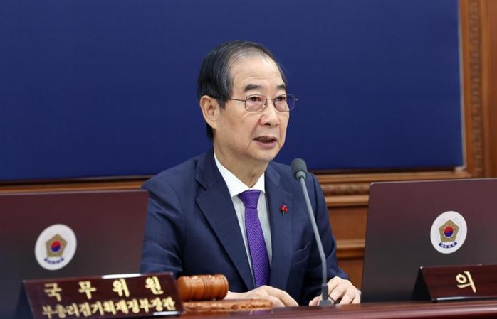 Quyền Tổng thống Han Duck-soo phát biểu trong cuộc họp Nội các ngày 17-12. Ảnh: Yonhap Quyền Tổng thống Han Duck-soo phát biểu trong cuộc họp Nội các ngày 17-12. Ảnh: Yonhap