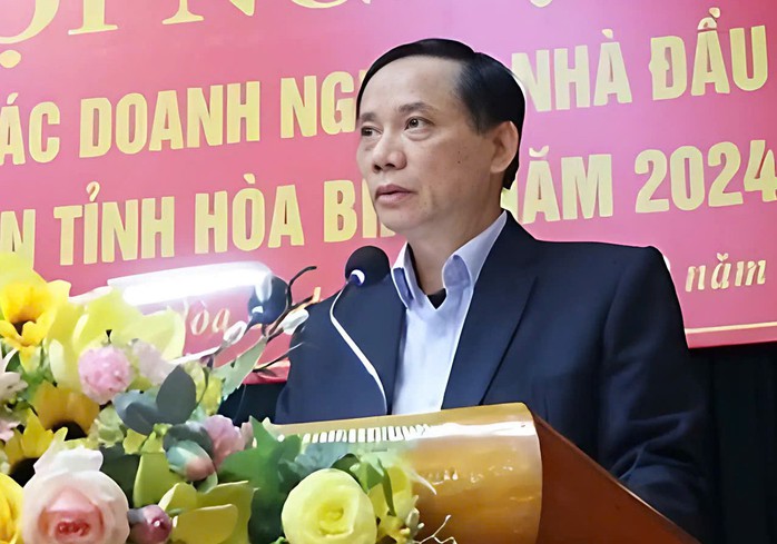 Một Chủ tịch UBND tỉnh xin nghỉ hưu trước tuổi- Ảnh 1. Một Chủ tịch UBND tỉnh xin nghỉ hưu trước tuổi- Ảnh 1.