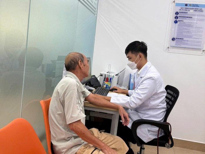 FPT Long Châu đầu tư mạnh vào công nghệ thông minh trong vận hành tiêm chủng- Ảnh 2. FPT Long Châu đầu tư mạnh vào công nghệ thông minh trong vận hành tiêm chủng- Ảnh 2.