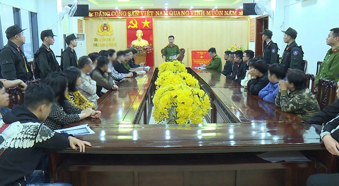 Đường dây chuyên thu mua tài khoản ngân hàng, chiếm đoạt hơn 50 tỉ đồng- Ảnh 1. Đường dây chuyên thu mua tài khoản ngân hàng, chiếm đoạt hơn 50 tỉ đồng- Ảnh 1.
