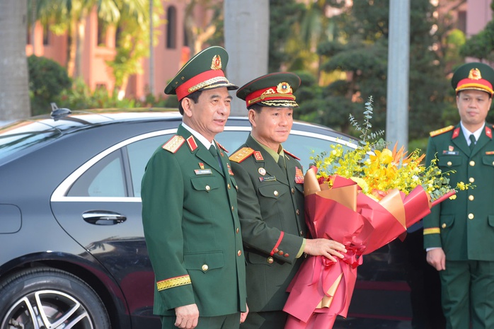 Đại tướng Phan Văn Giang đón Bộ trưởng Quốc phòng Lào thăm chính thức Việt Nam- Ảnh 1. Đại tướng Phan Văn Giang đón Bộ trưởng Quốc phòng Lào thăm chính thức Việt Nam- Ảnh 1.