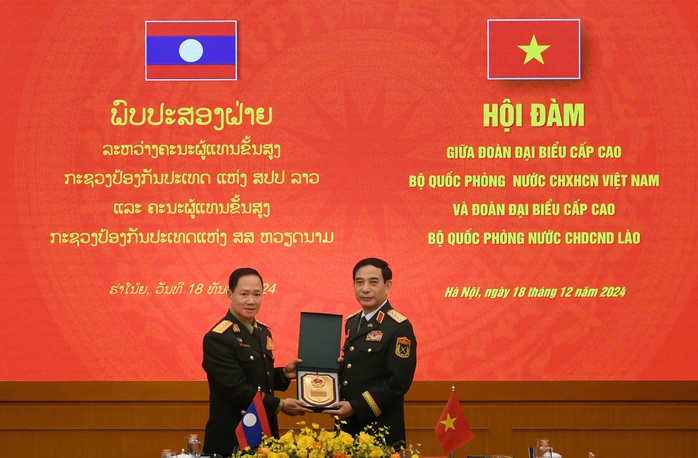 Đại tướng Phan Văn Giang đón Bộ trưởng Quốc phòng Lào thăm chính thức Việt Nam- Ảnh 7. Đại tướng Phan Văn Giang đón Bộ trưởng Quốc phòng Lào thăm chính thức Việt Nam- Ảnh 7.