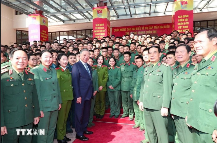 Tổng Bí thư Tô Lâm gặp mặt đại biểu thế hệ trẻ trong Quân đội- Ảnh 3. Tổng Bí thư Tô Lâm gặp mặt đại biểu thế hệ trẻ trong Quân đội- Ảnh 3.