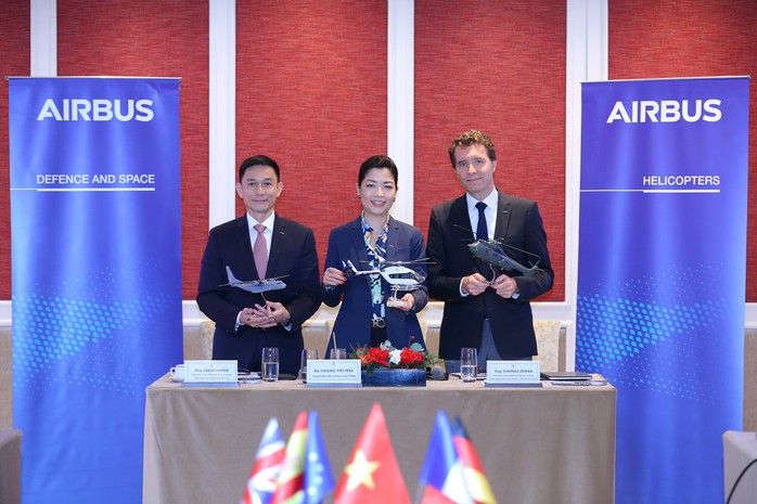 Airbus mang máy bay săn ngầm đến triển lãm quốc phòng Việt Nam- Ảnh 1. Airbus mang máy bay săn ngầm đến triển lãm quốc phòng Việt Nam- Ảnh 1.