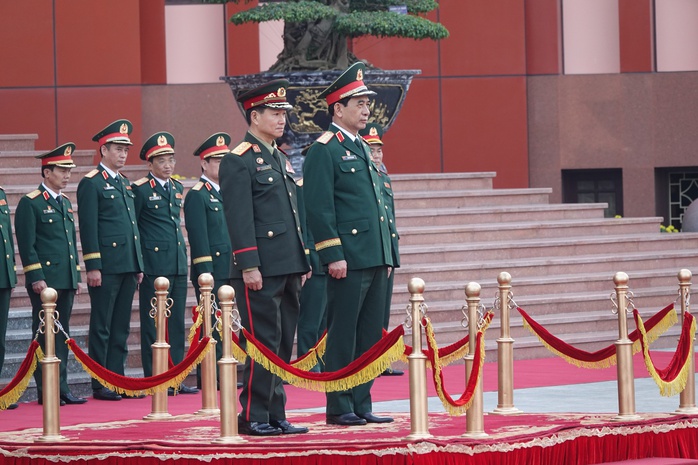 Đại tướng Phan Văn Giang đón Bộ trưởng Quốc phòng Lào thăm chính thức Việt Nam- Ảnh 2. Đại tướng Phan Văn Giang đón Bộ trưởng Quốc phòng Lào thăm chính thức Việt Nam- Ảnh 2.
