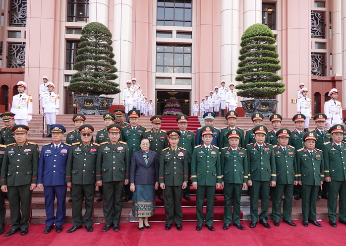 Đại tướng Phan Văn Giang đón Bộ trưởng Quốc phòng Lào thăm chính thức Việt Nam- Ảnh 5. Đại tướng Phan Văn Giang đón Bộ trưởng Quốc phòng Lào thăm chính thức Việt Nam- Ảnh 5.