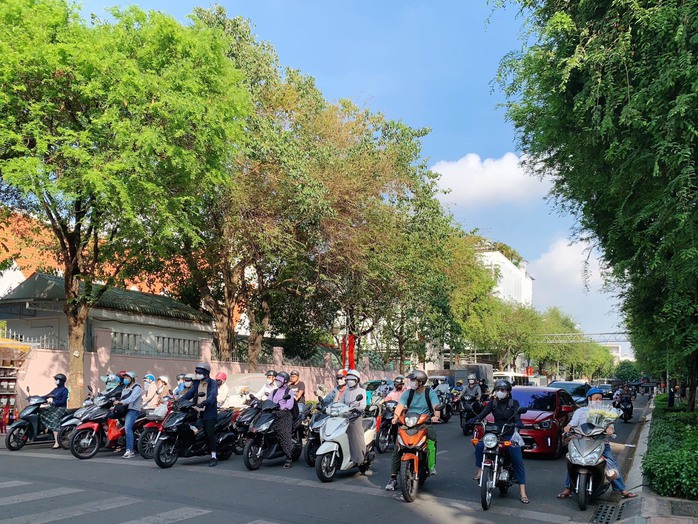 Thời tiết TP HCM hôm nay, 19-12: Tia cực tím ở mức gây hại rất cao- Ảnh 1. Thời tiết TP HCM hôm nay, 19-12: Tia cực tím ở mức gây hại rất cao- Ảnh 1.