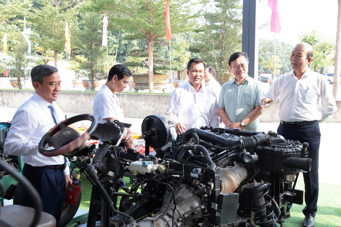 Tìm giải pháp đào tạo nghề đáp ứng nhu cầu doanh nghiệp tại Bình Dương- Ảnh 1. Tìm giải pháp đào tạo nghề đáp ứng nhu cầu doanh nghiệp tại Bình Dương- Ảnh 1.